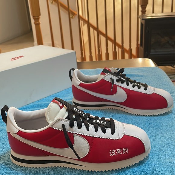 Nike - Picture 17 of 17